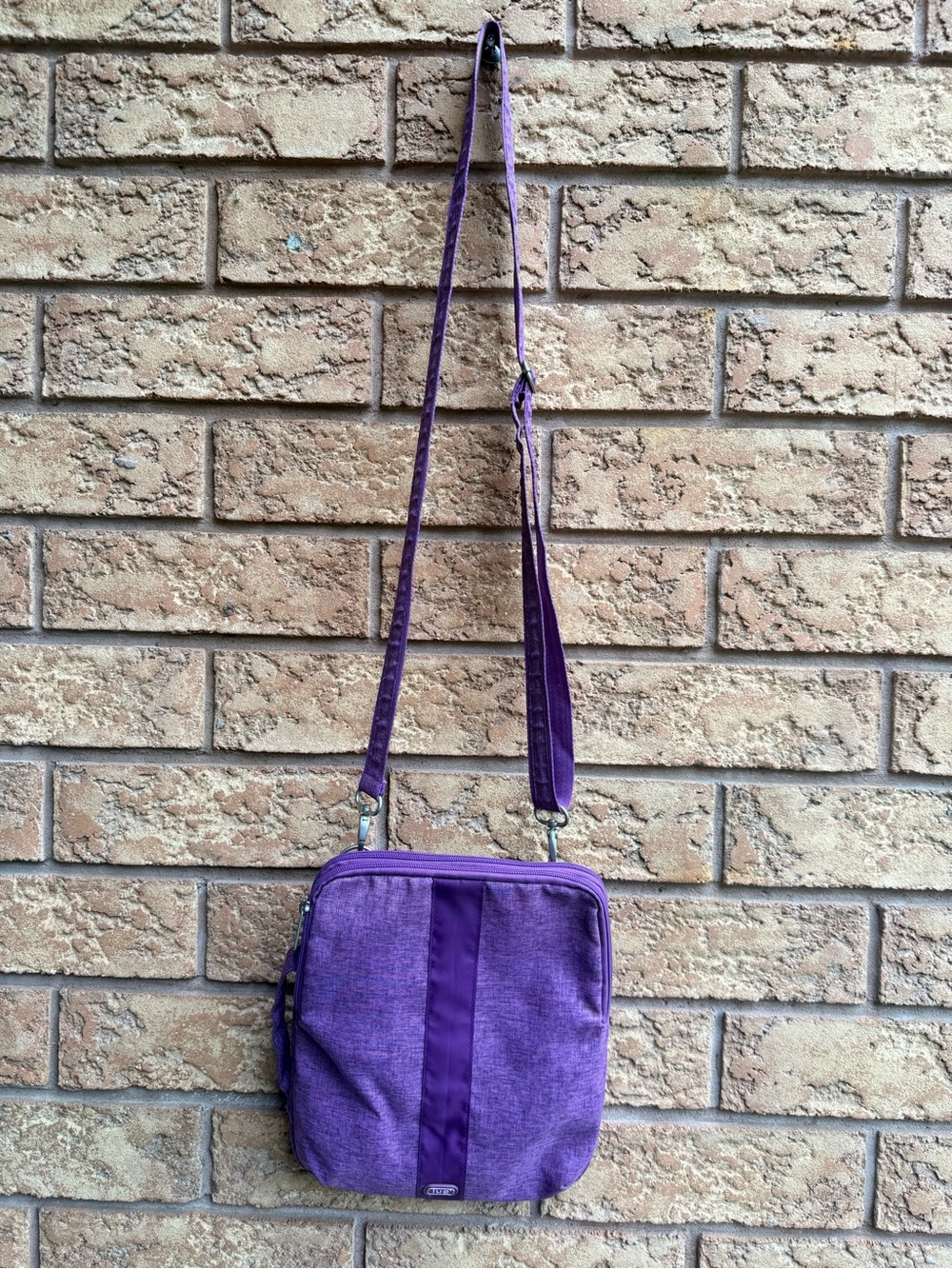 💫2/$25 • Lug Purple Double Pocket Crossbody Bag